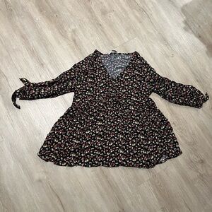 The Nines By Hatch maternity blouse- size L